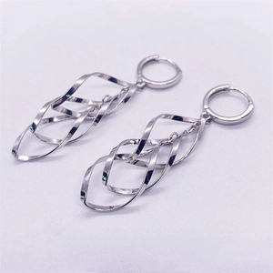 Elegant S925 sterling silver twist drop earrings with a modern spiral geometric design