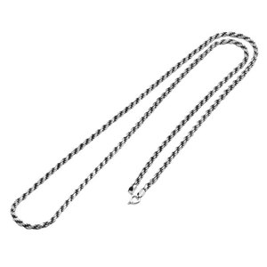 Détail de la chaîne torsadée en argent S925 vintage avec maille corde texturée et fermoir