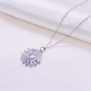 925 Sterling Silver Fan Shaped Pendant Necklace Elegant Rhinestone Embellished Geometric Clavicle Chain Jewelry For Women Gift