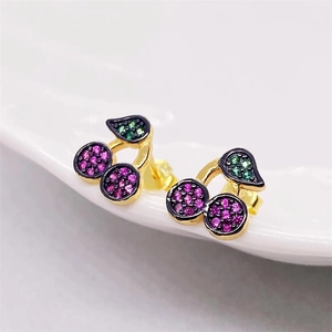 Élégantes boucles d'oreilles cerise en argent S925 doré avec cristaux pavés multicolores