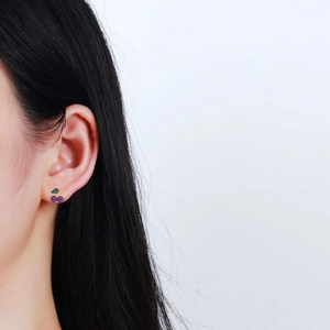 Charmantes boucles d'oreilles cerises en argent 925 avec zircons violets et verts