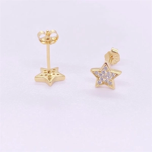 Detailed close-up of S925 sterling silver star stud earrings with pavé cubic zirconia