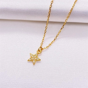 Elegant gold S925 sterling silver star pendant necklace with sparkling micro-pave diamonds