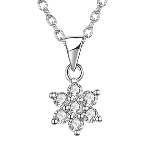 Sparkling S925 sterling silver snowflake pendant necklace with cubic zirconia stones