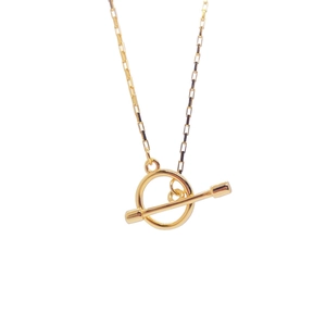 Détail du collier chaîne boîte en argent S925 avec fermoir à bascule OT doré chic