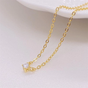 Minimalist S925 sterling silver gold necklace with sparkling round diamond pendant