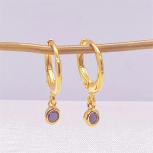 Boucles d'oreilles en argent S925 doré avec zircons violets ronds sur branche