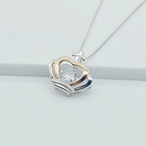 Élégant collier pendentif coeur couronne en argent S925 avec pierre de zircon brillante