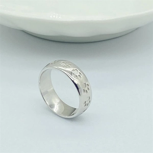 Bague minimaliste en argent sterling S925 avec gravures de empreintes d'animaux