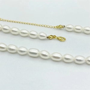 Elegant S925 sterling silver natural freshwater pearl necklace with adjustable gold clasp