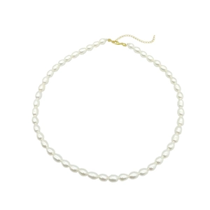 Elegant S925 silver necklace with white natural freshwater pearls and golden clasp