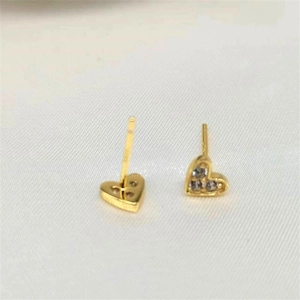 Minimalist S925 sterling silver heart stud earrings in gold with three tiny zircons