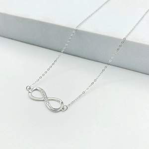 Elegante collana infinito in argento sterling 925 con zirconi cubici scintillanti