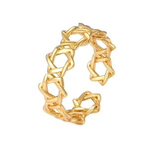 Hollow star shaped 925 sterling silver ring with gold plating and adjustable opening