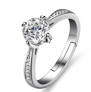 Detailed view of 925 sterling silver ring featuring an adjustable band and 6-prong setting