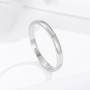 Minimalist 925 sterling silver open ring with a polished finish and S925 hallmark