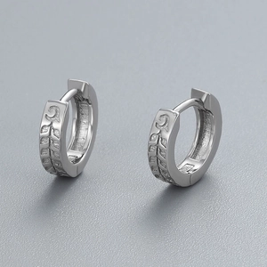 Créoles minimalistes en argent sterling S925 avec motifs de feuilles gravés pour femmes