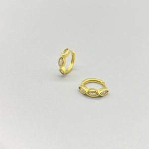 Boucles d'oreilles créoles dorées en argent S925 avec trois zircons taille marquise