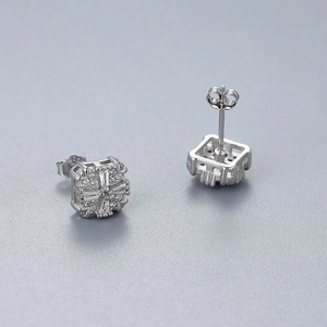 Élégantes boucles d'oreilles carrées en argent 925 avec zircons cubiques scintillants