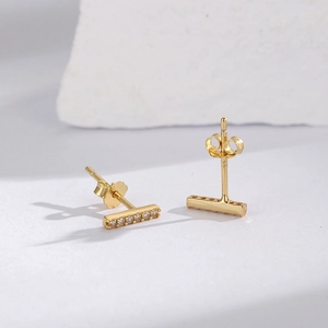 Classic 925 sterling silver gold plated bar stud earrings with sparkling cubic zirconia