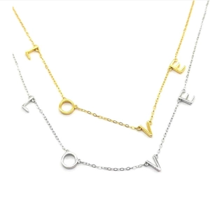Minimalistische S925 Sterling Silber LOVE Buchstaben Halskette in Gold und Silber Optik