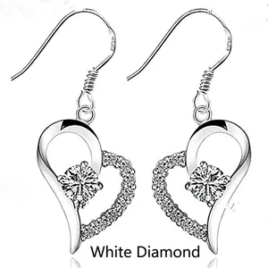 Boucles d'oreilles cœur en argent sterling S925 avec zircons blancs scintillants