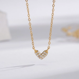Feine S925 Sterlingsilber 14K vergoldete Herz Anhänger Halskette mit glitzernden Zirkonia
