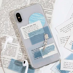 Artistiek transparant iPhone-hoesje met vintage blauwe stickers en bloemmotieven