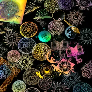 Himmlische Goldfolien-PET-Aufkleber mit Sonne, Mond und mystischen Astrologie-Mustern