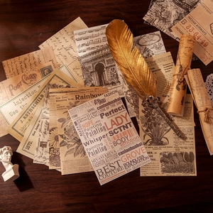 Vintage Scrapbook Papier Set mit Botanik und Zeitungsmuster auf dunklem Holz Hintergrund