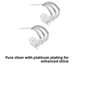 Détails des boucles d'oreilles triple créoles en argent S925 plaqué platine