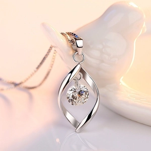 Elegant S925 sterling silver twist pendant necklace with sparkling cubic zirconia stone
