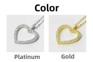 Comparaison détaillée de pendentifs cœur évidés en finitions argentée et dorée