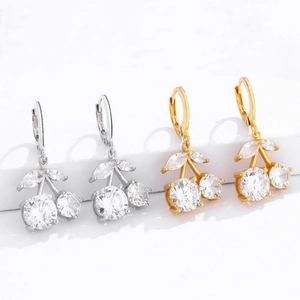 S925 Sterlingsilber Zirkonia Kirsche Ohrhänger Süße Frucht Huggie Hoop Ohrringe Für Damen Mode Schmuck Geschenk