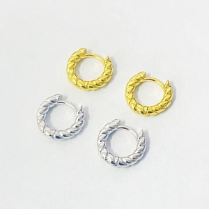 Classic 925 Sterling Silver Twisted Hoop Earrings For Women Minimalist Fashion Small Round Geometric Niche Design Ear Jewelry Versatile Gift