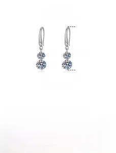 Detaillierte Größenansicht der S925 Silber Doppel-Zirkon-Ohrringe mit 6mm und 8mm Steinen
