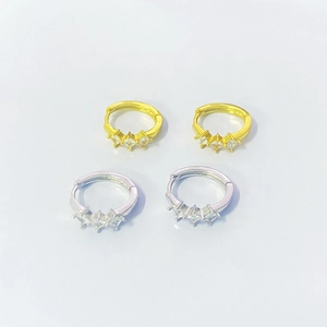 S925 sterling silver hoop earrings with three square zircons in gold and silver finish