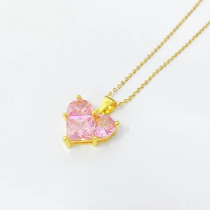 Collier élégant en argent S925 doré avec pendentif cœur en zircone rose étincelante