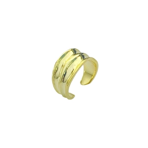 Minimalist S925 sterling silver ear clip featuring a modern wavy irregular gold finish