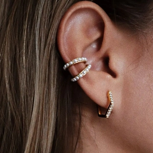 S925 silver hexagonal hoop earrings with diamonds and a double-layer pearl ear cuff