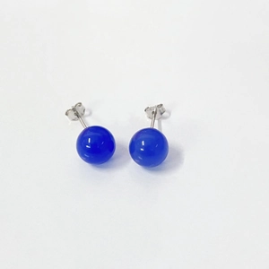 Boucles d'oreilles puces en argent S925 avec perles rondes en agate naturelle bleu foncé