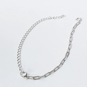 Minimalist S925 silver paperclip chain bracelet with a single round four-prong zircon