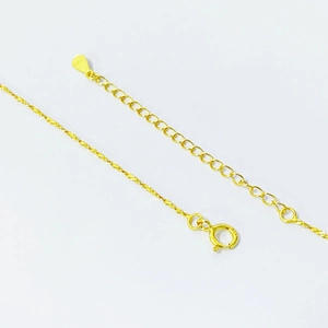 Minimalist S925 sterling silver gold plated necklace featuring adjustable spring clasp closure