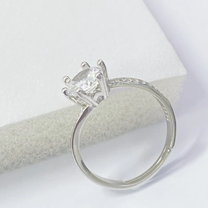 Elegant S925 sterling silver snowflake ring with round zircon and adjustable band