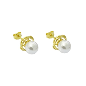 Elegant S925 silver pearl stud earrings with vintage gold hollow metal wrap design