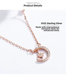 Vue détaillée du pendentif lune et étoile en argent sterling S925 avec fini rose doré