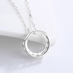 Minimalist S925 sterling silver circle pendant necklace with micro-pave cubic zirconia stones