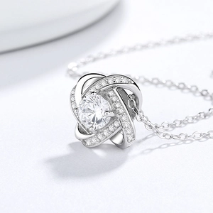 925 silver clover necklace with sparkling cubic zirconia pendant on a fine link chain