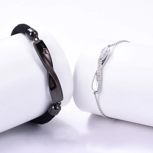 Bracciali di coppia Mobius con corda intrecciata e catena d'argento con incisione No.52