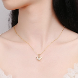 Collier ailes d'ange en argent 925 avec un pendentif cœur scintillant mobile